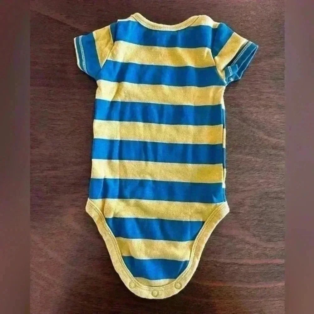 Set Of 3. Carters Boys 03 Months One Piece Outfit Stripes 0010
